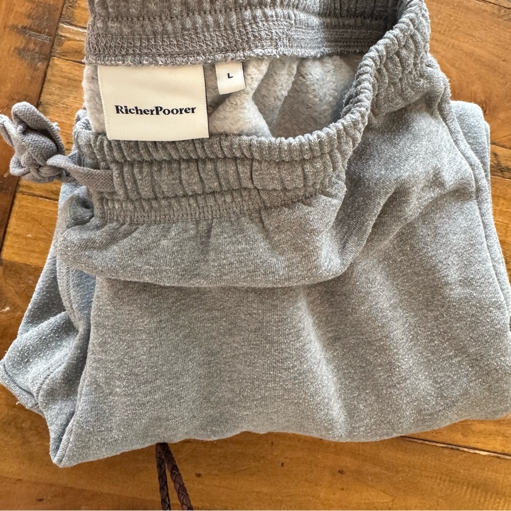 Richer Poorer Gray Sweatpants L